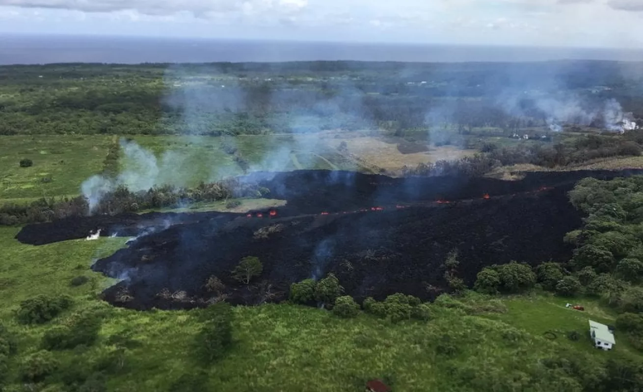 #GaleriaCri El Kilauea de Hawái ha empujado la lava a través de fisuras