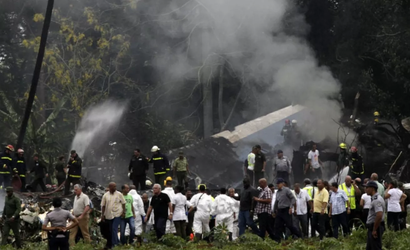 #GaleriaCri Tragedia en Cuba, se desploma un avión