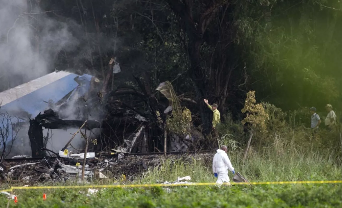 #GaleriaCri Tragedia en Cuba, se desploma un avión