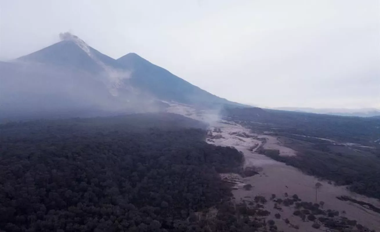 #GaleríaCri Volcán de fuego en Guatemala causa estragos 