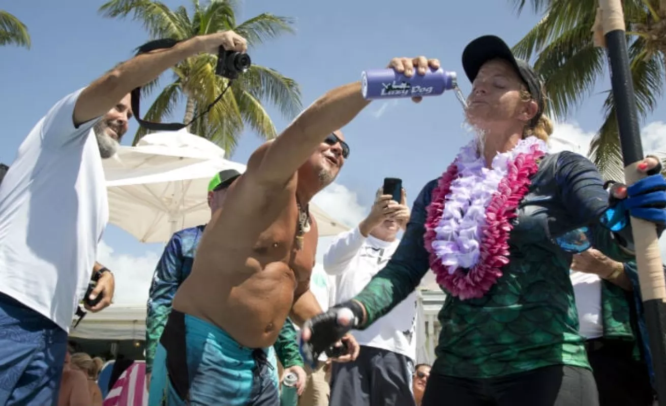 #GaleriaCri De Cuba a los Cayos de Florida sobre una tabla de surf