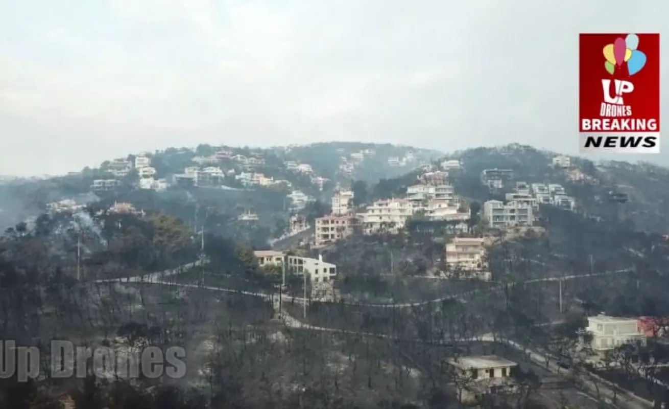 #GaleriaCri Costa de Atenas devastada por las llamas