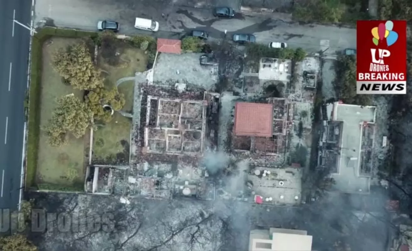 #GaleriaCri Costa de Atenas devastada por las llamas