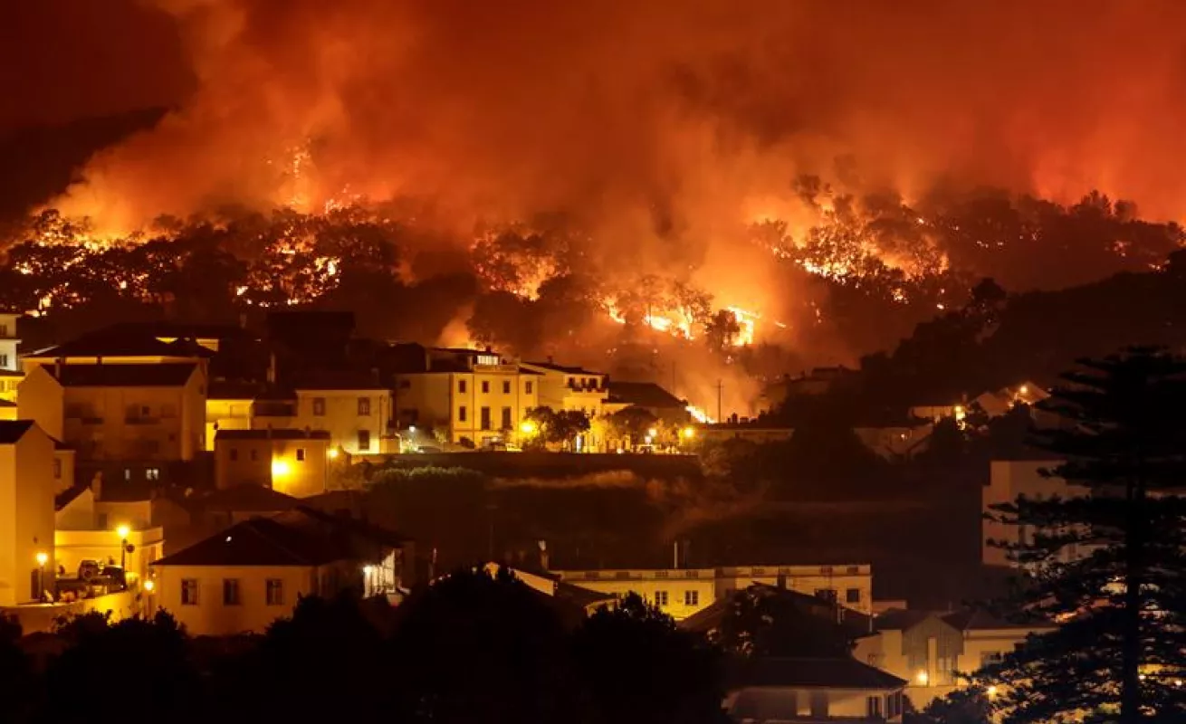 #GaleriaCri Portugal ahogada por las llamas