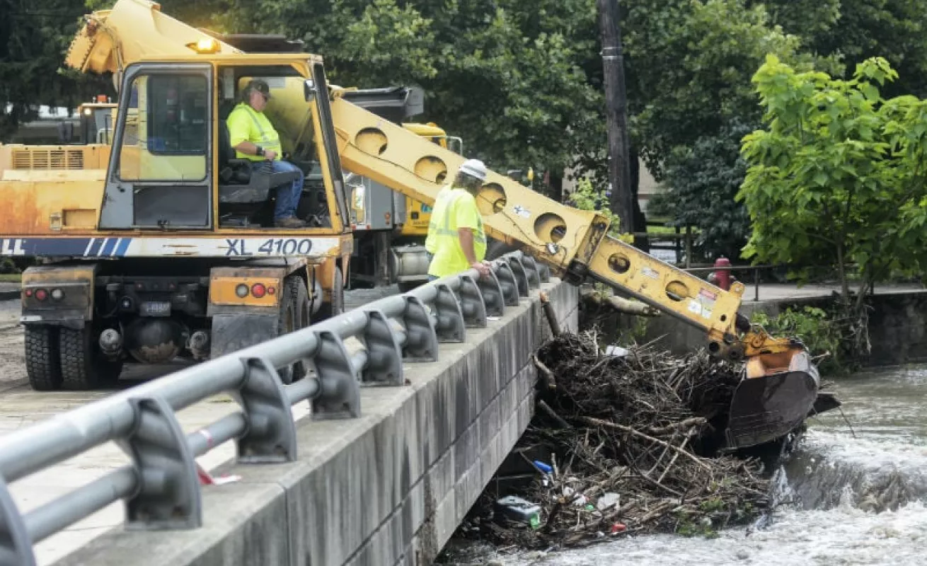 #GaleriaCri Lluvias intensas cierran caminos, provocan rescates en Pensilvania