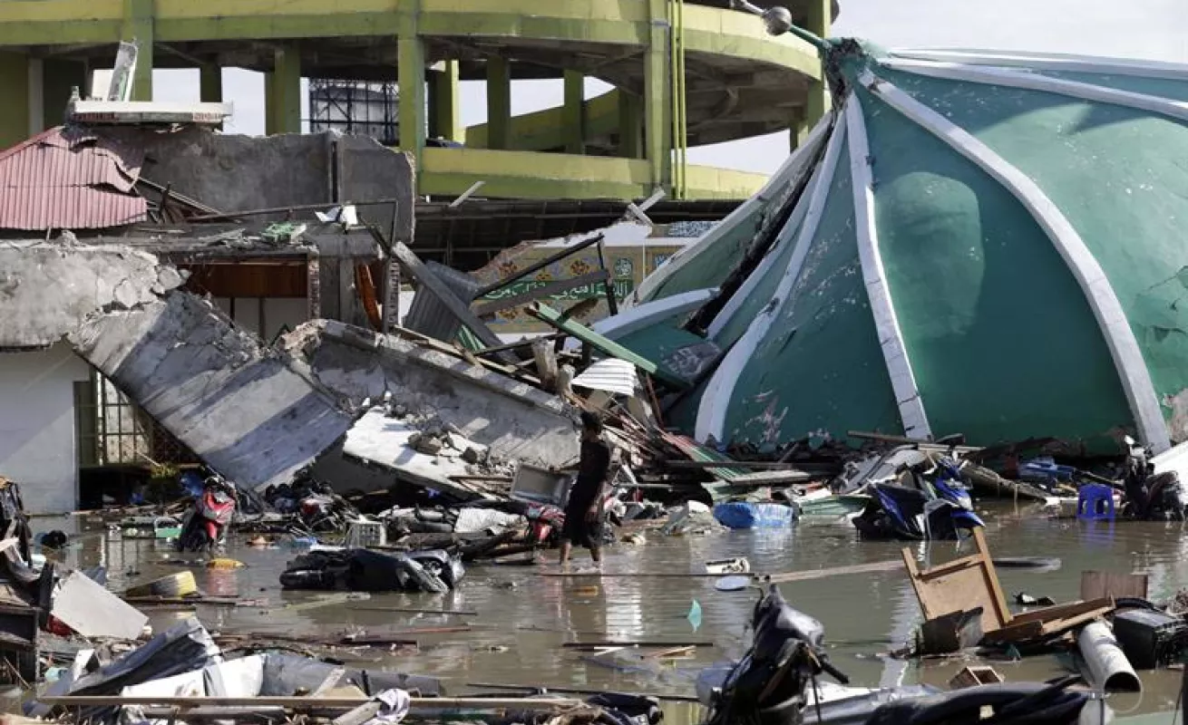 #GaleriaCri Devastación en Indonesia a causa de varios sismos y un tsunami