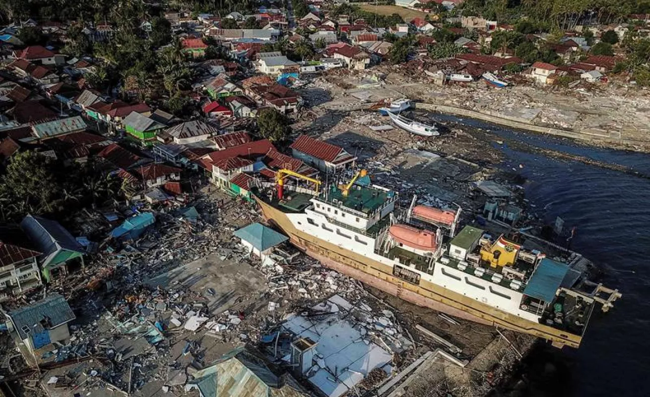 #GaleriaCri Devastación en Indonesia a causa de varios sismos y un tsunami