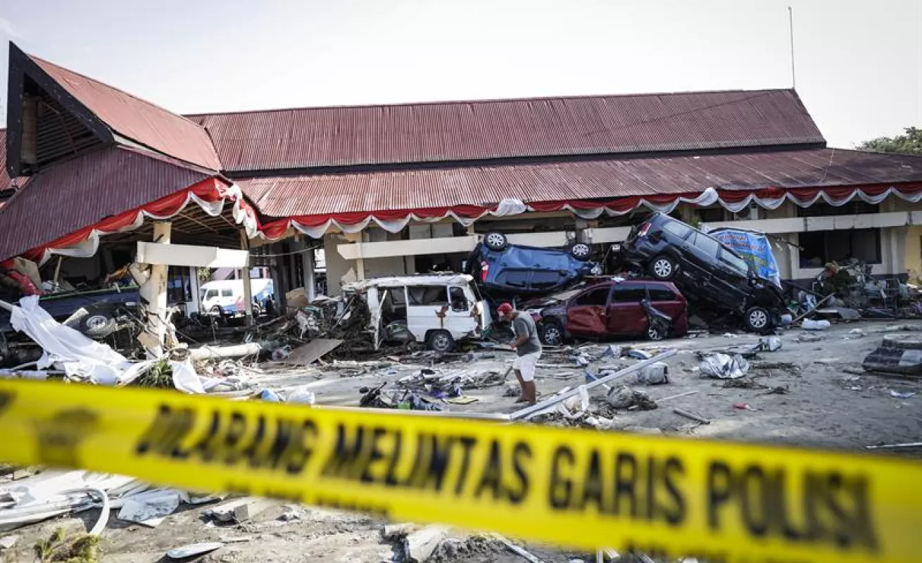#GaleriaCri Devastación en Indonesia a causa de varios sismos y un tsunami