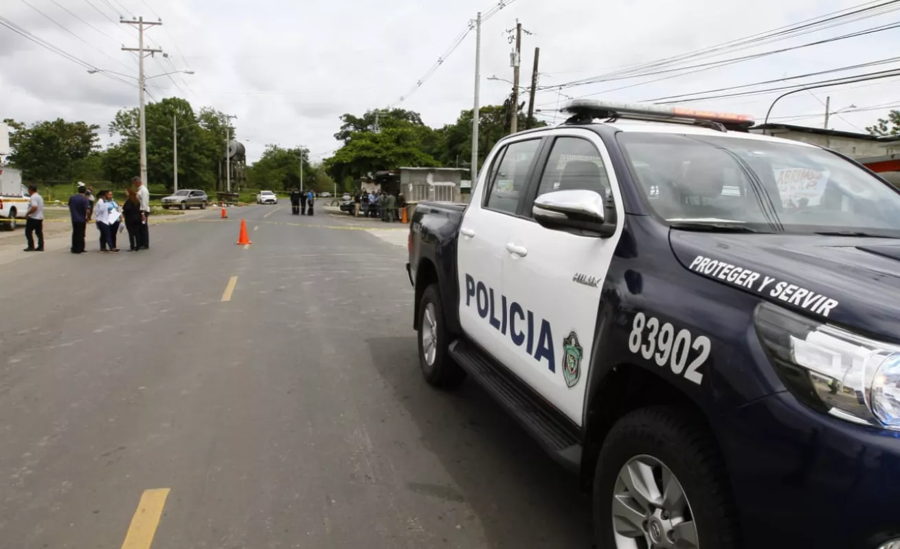 #GaleriaCri Hombre huía con tres cuerpos en una camioneta de lujo