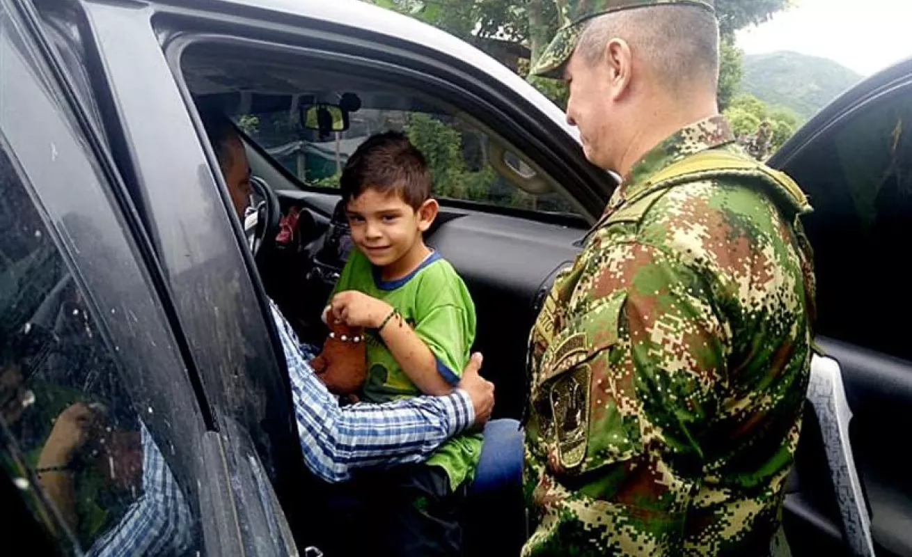 #GaleriaCri Imágenes tras la liberación de niño secuestrado en Colombia