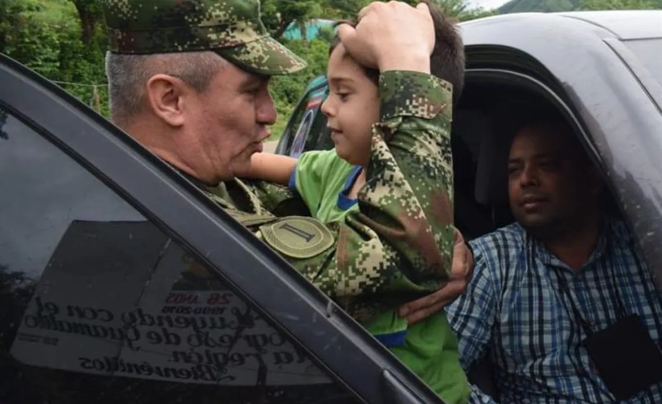 #GaleriaCri Imágenes tras la liberación de niño secuestrado en Colombia