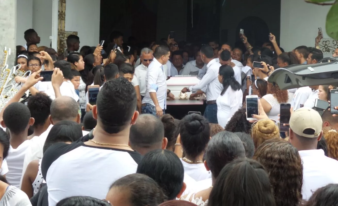 Desagarradora despedida de una angelita que murió estrangulada por su papá 