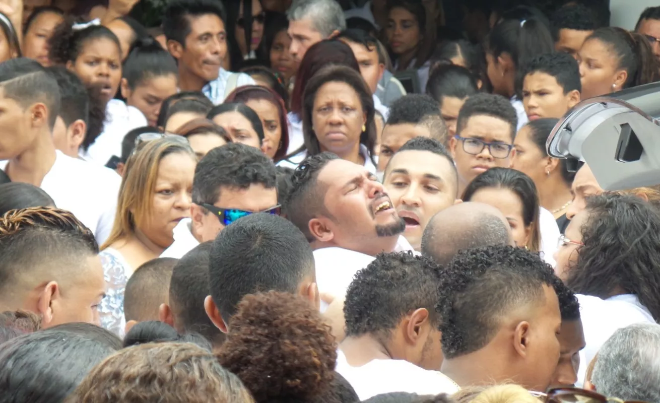 Desagarradora despedida de una angelita que murió estrangulada por su papá 