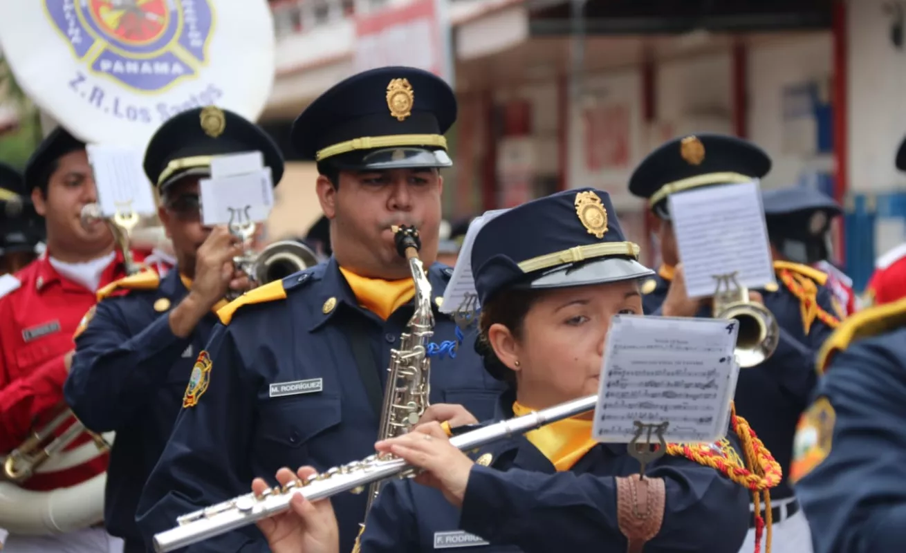 #Galería Las calles de Las Tablas se llenaron de fervor patriótico