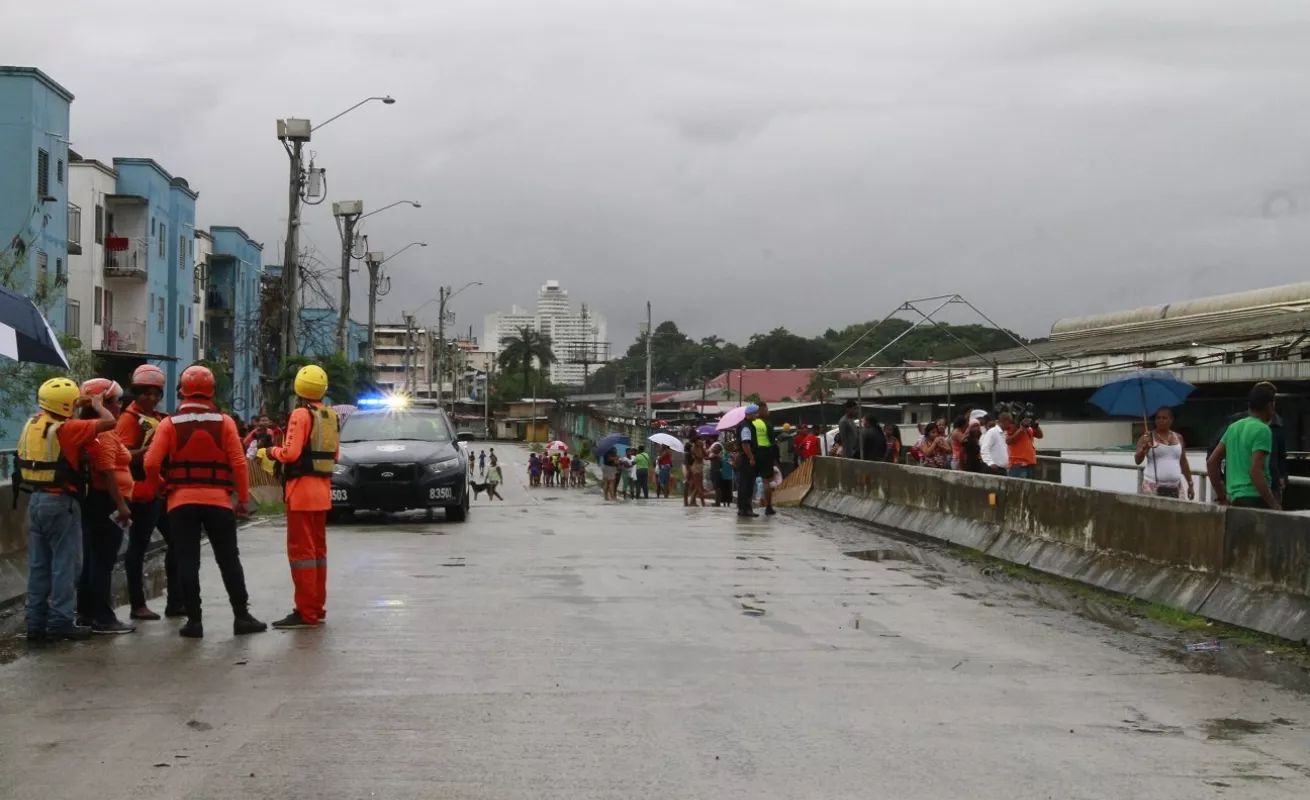 #GaleriaCri Buscan menor desaparecido en aguas del río Curundú