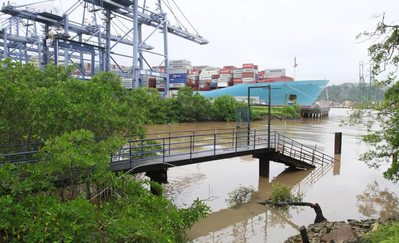 #GaleriaCri Buscan menor desaparecido en aguas del río Curundú