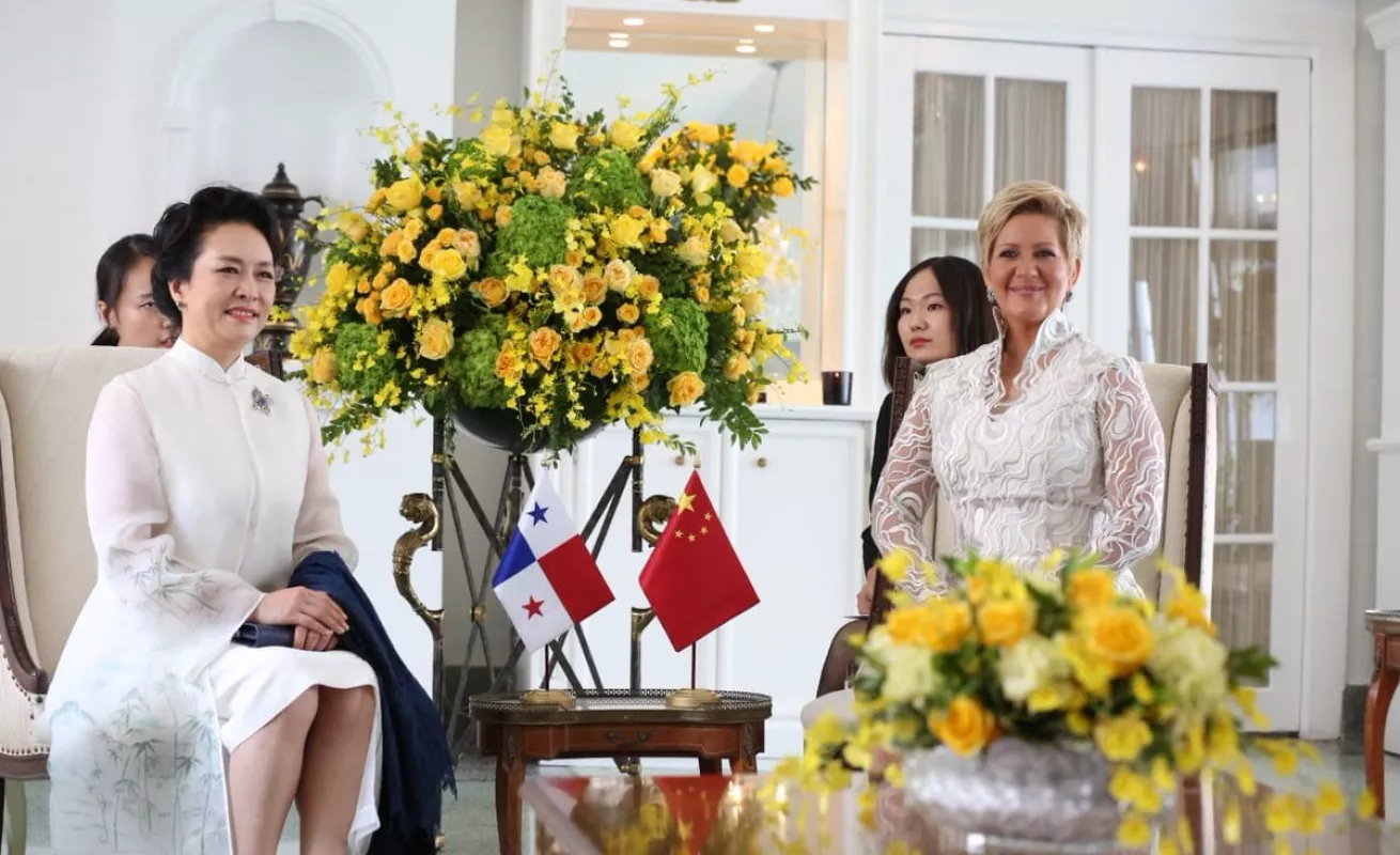 #GaleriaCri Visita de Xi Jinping y su esposa en Panamá en imágenes