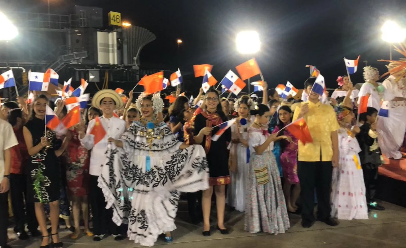 #GaleriaCri Visita de Xi Jinping y su esposa en Panamá en imágenes