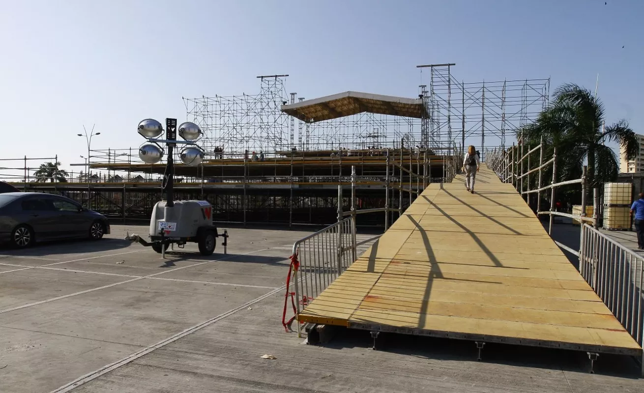 #GaleriaCri Ultiman detalles en tarimas para la JMJ 2019