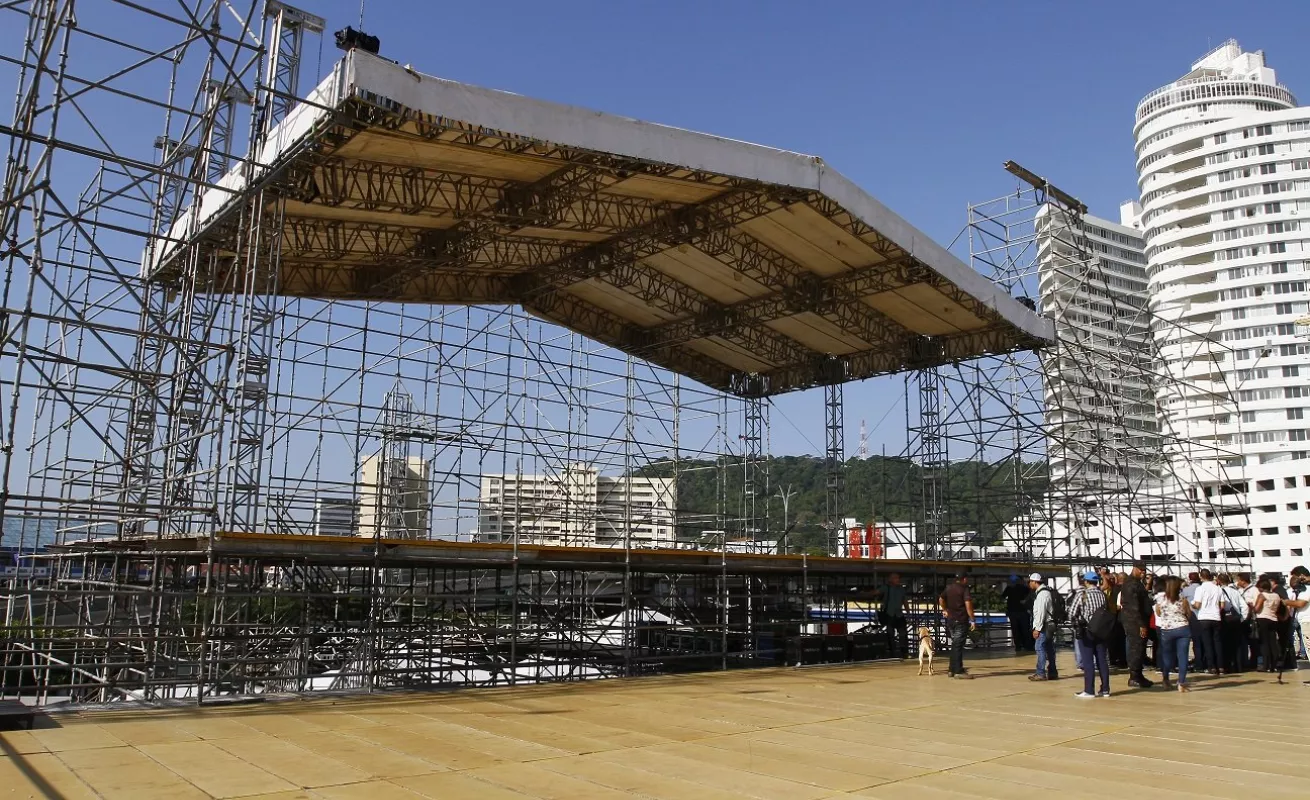 #GaleriaCri Ultiman detalles en tarimas para la JMJ 2019