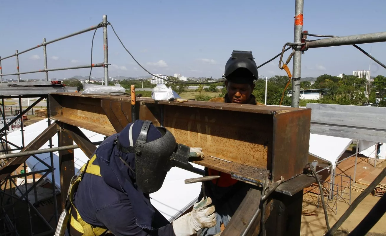 #GaleriaCri Ultiman detalles en tarimas para la JMJ 2019