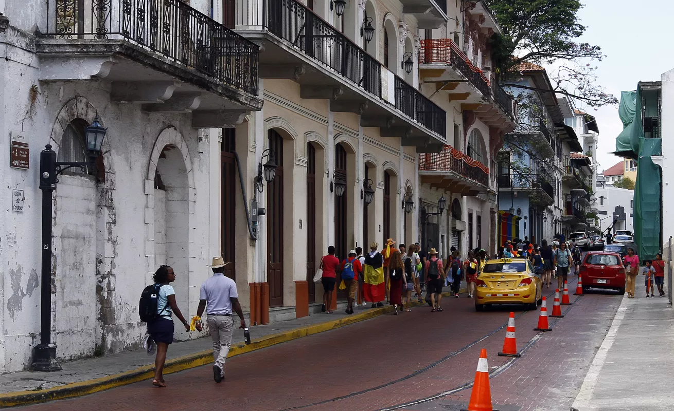 #GaleriaCri Peregrinos se toman el Casco Antiguo