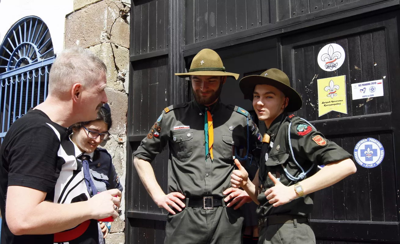 #GaleriaCri Peregrinos se toman el Casco Antiguo