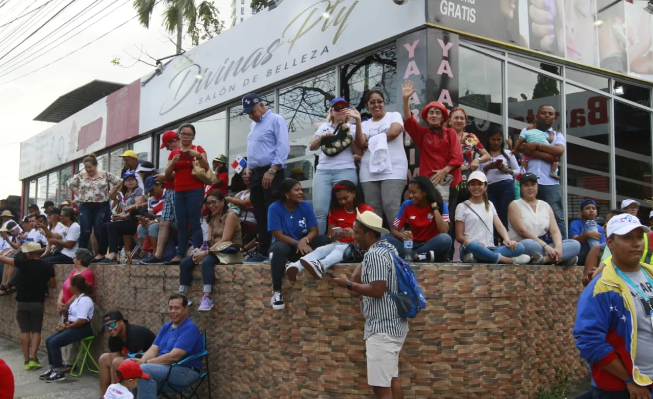 #GaleriaCri Emoción antes de la llegada de papa Franciso a Panamá