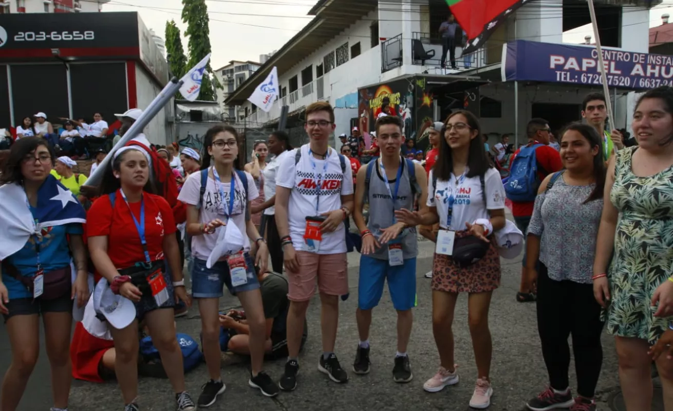 #GaleriaCri Emoción antes de la llegada de papa Franciso a Panamá