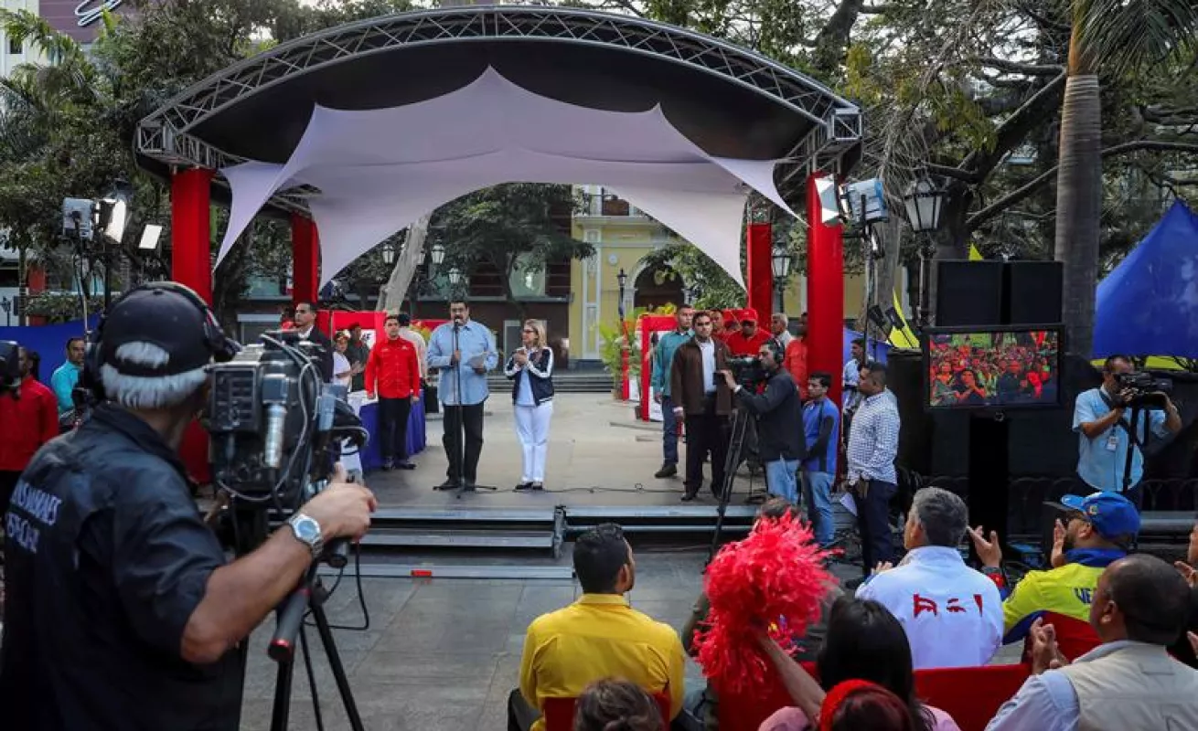 #GaleriaCri Simpatizantes de Maduro firman carta rechazando injerencia de Estados Unidos en Venezuela