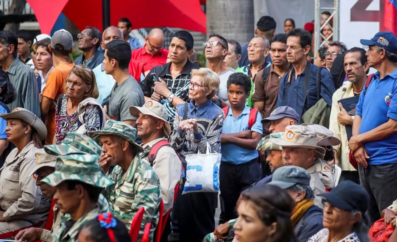 #GaleriaCri Simpatizantes de Maduro firman carta rechazando injerencia de Estados Unidos en Venezuela