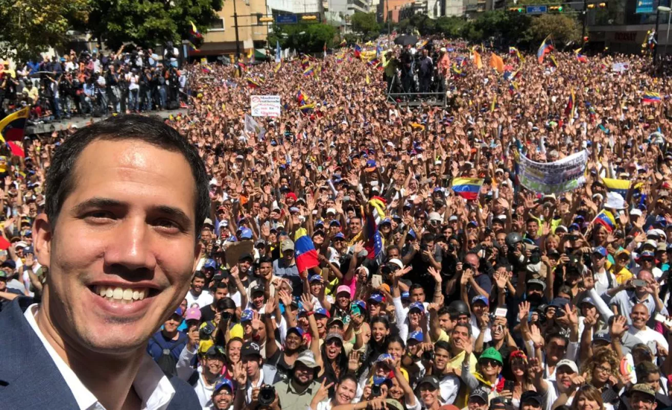 Chavismo y la oposición midieron fuerzas en Caracas (Fotos)
