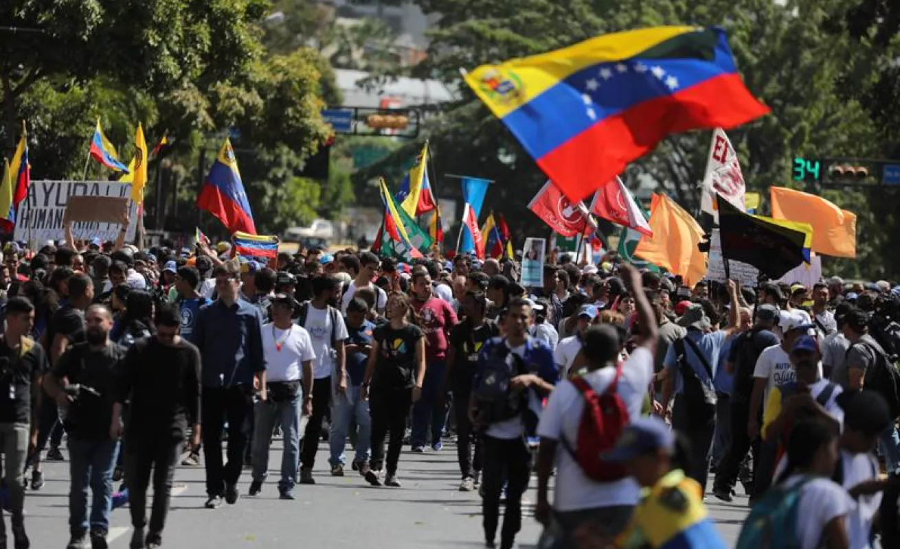 Chavismo y la oposición midieron fuerzas en Caracas (Fotos)