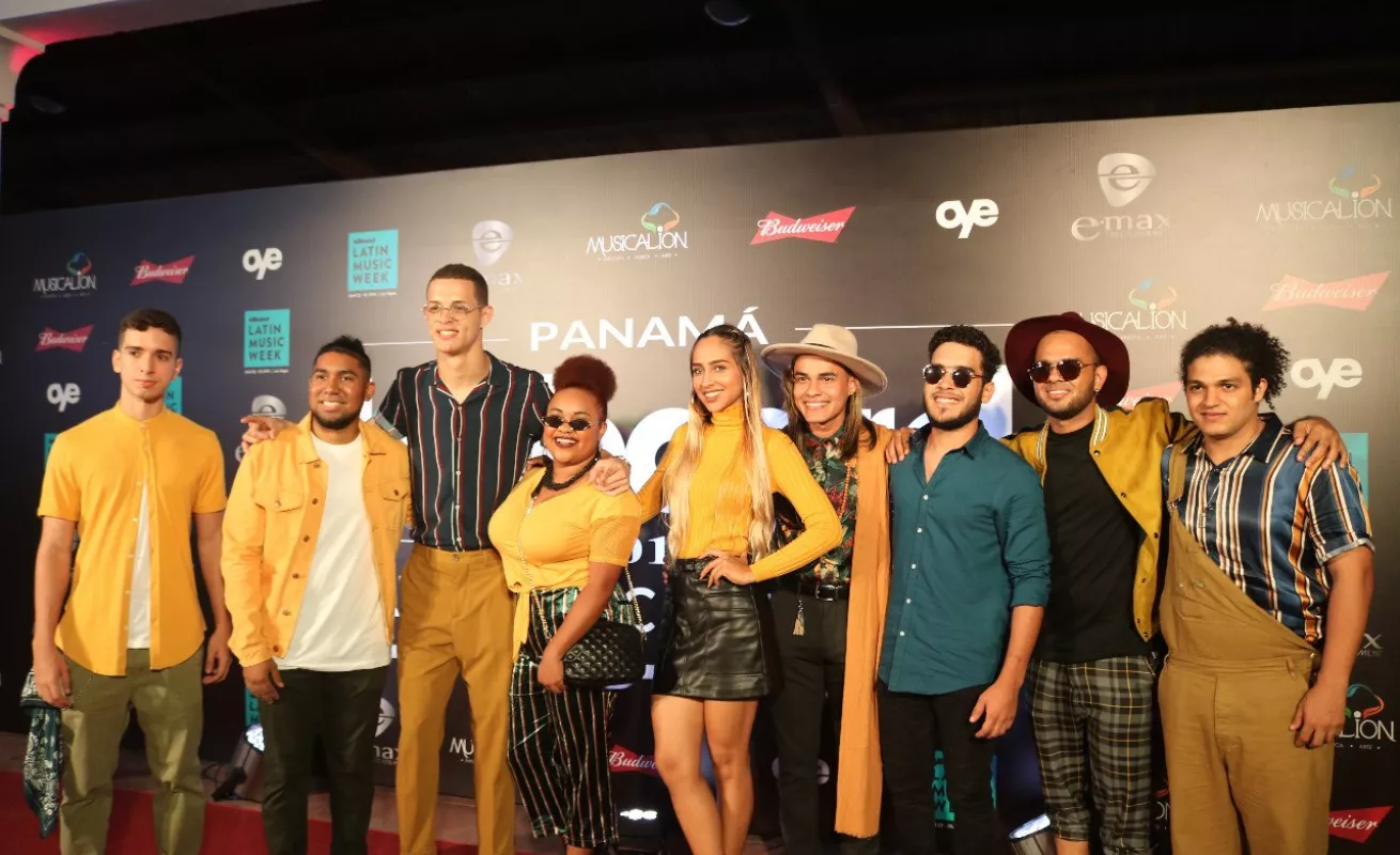 #GaleriaCri Alfombra roja y noche de lujo en Musicalion