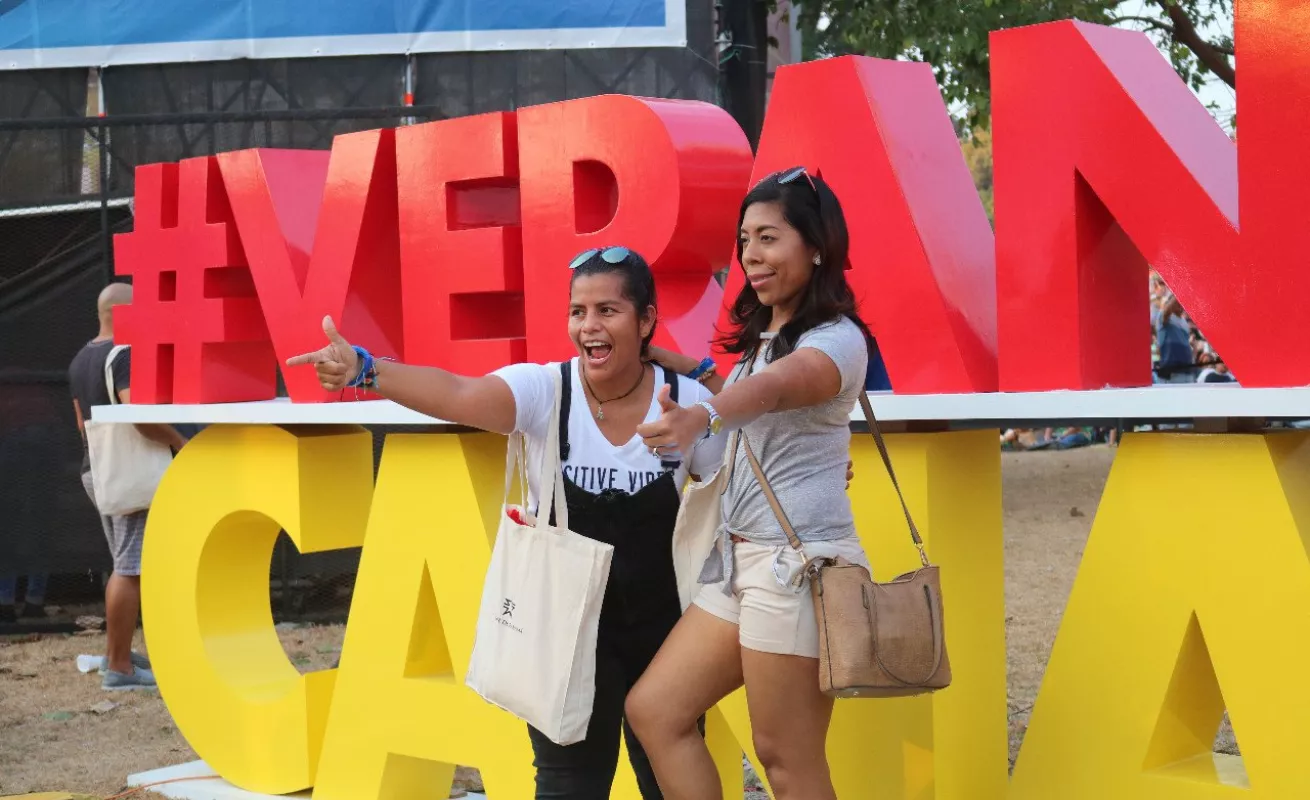 #GaleriaCri Cierre del Verano Canal 2019 con la presentación de los artistas J Balvin, Reik y Joey Montana