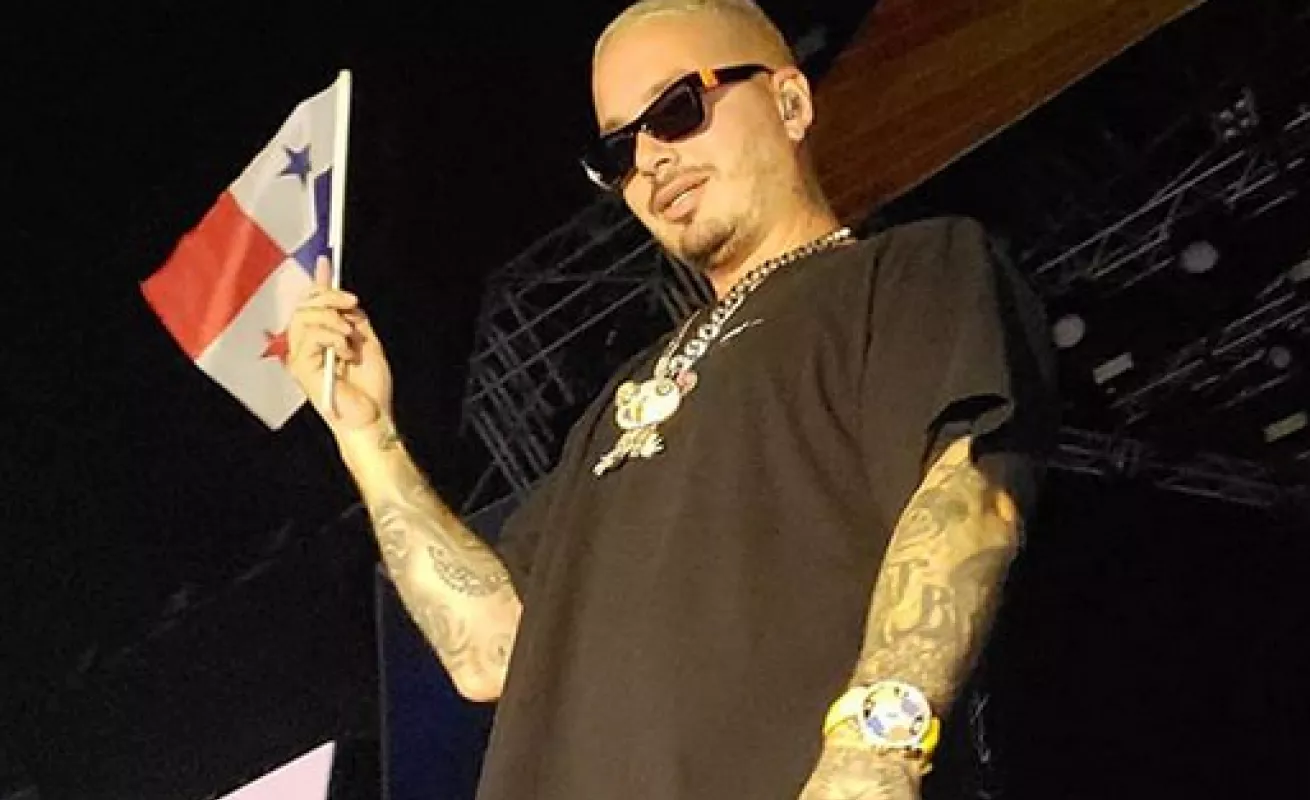 #GaleriaCri Cierre del Verano Canal 2019 con la presentación de los artistas J Balvin, Reik y Joey Montana