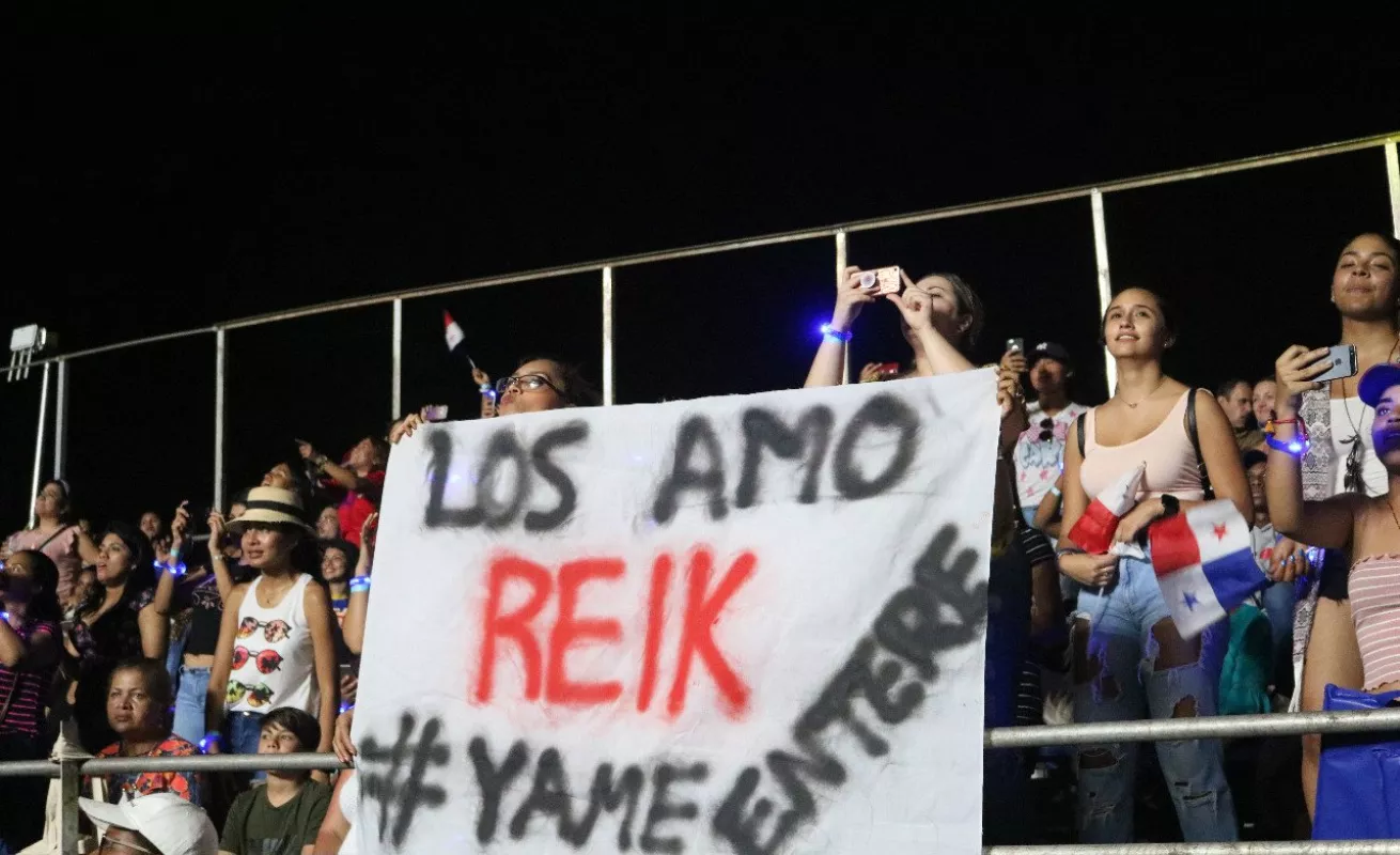 #GaleriaCri Cierre del Verano Canal 2019 con la presentación de los artistas J Balvin, Reik y Joey Montana