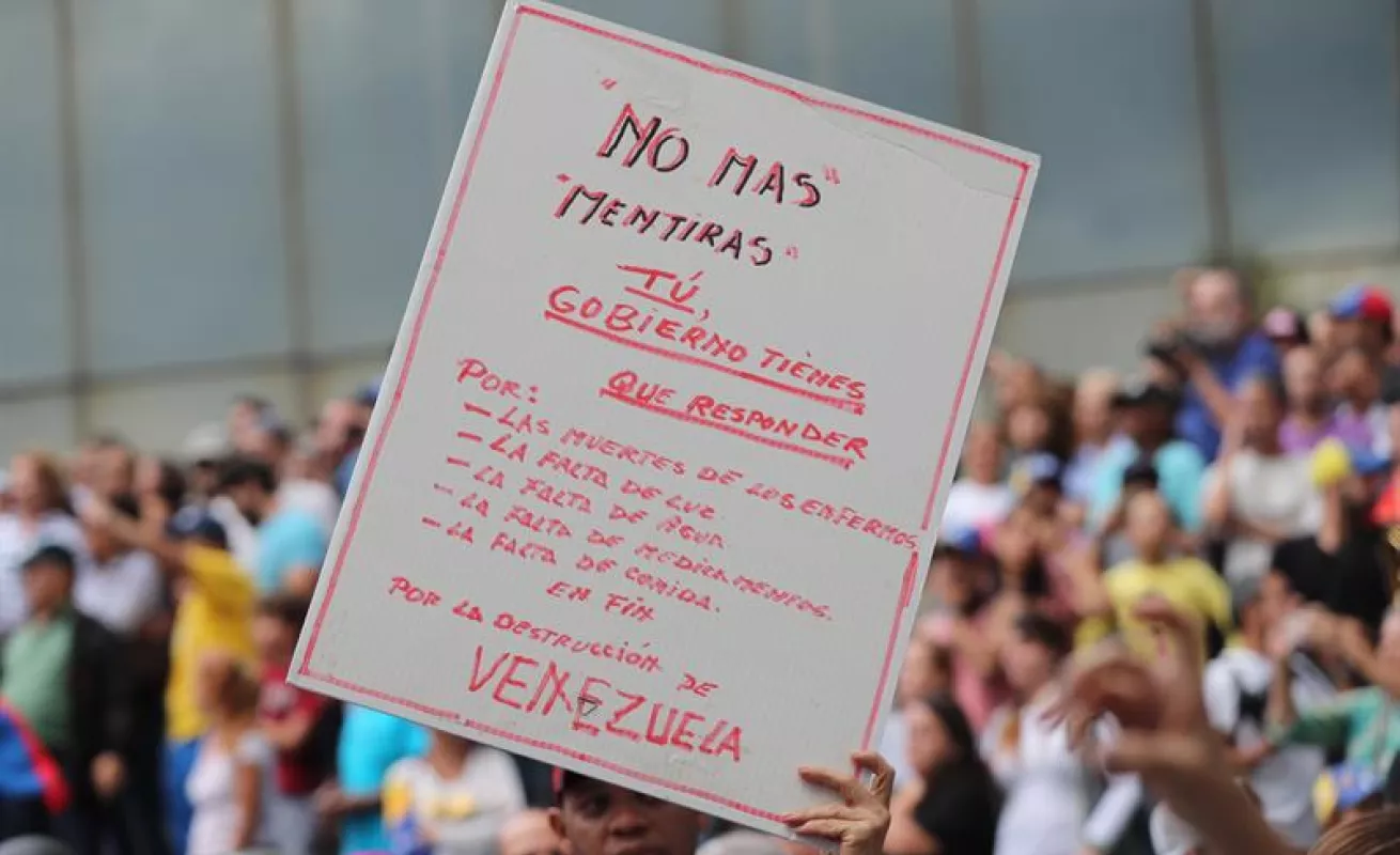 Venezolanos se manifiestan en contra del apagón