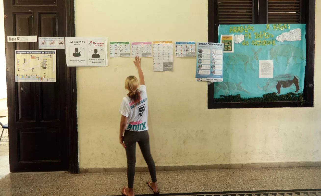 Panameños acuden a las urnas puntualmente a renovar sus autoridades