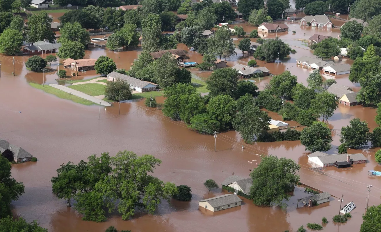 Pronostican grandes inundaciones a lo largo del río Arkansas este fin de semana
