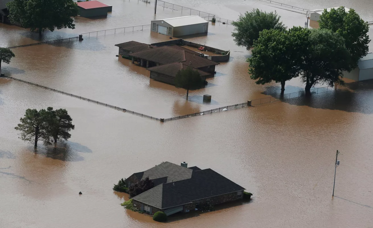 Pronostican grandes inundaciones a lo largo del río Arkansas este fin de semana