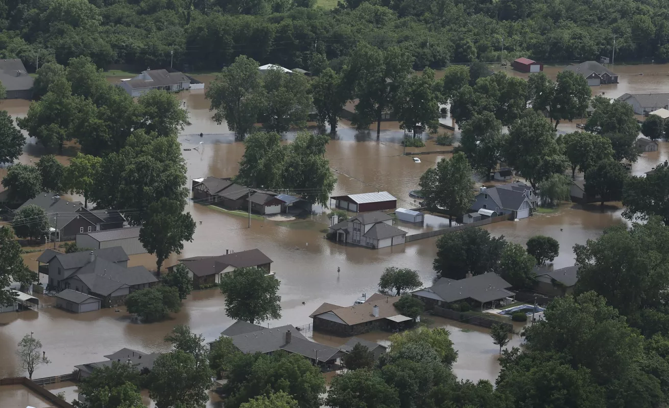 Pronostican grandes inundaciones a lo largo del río Arkansas este fin de semana
