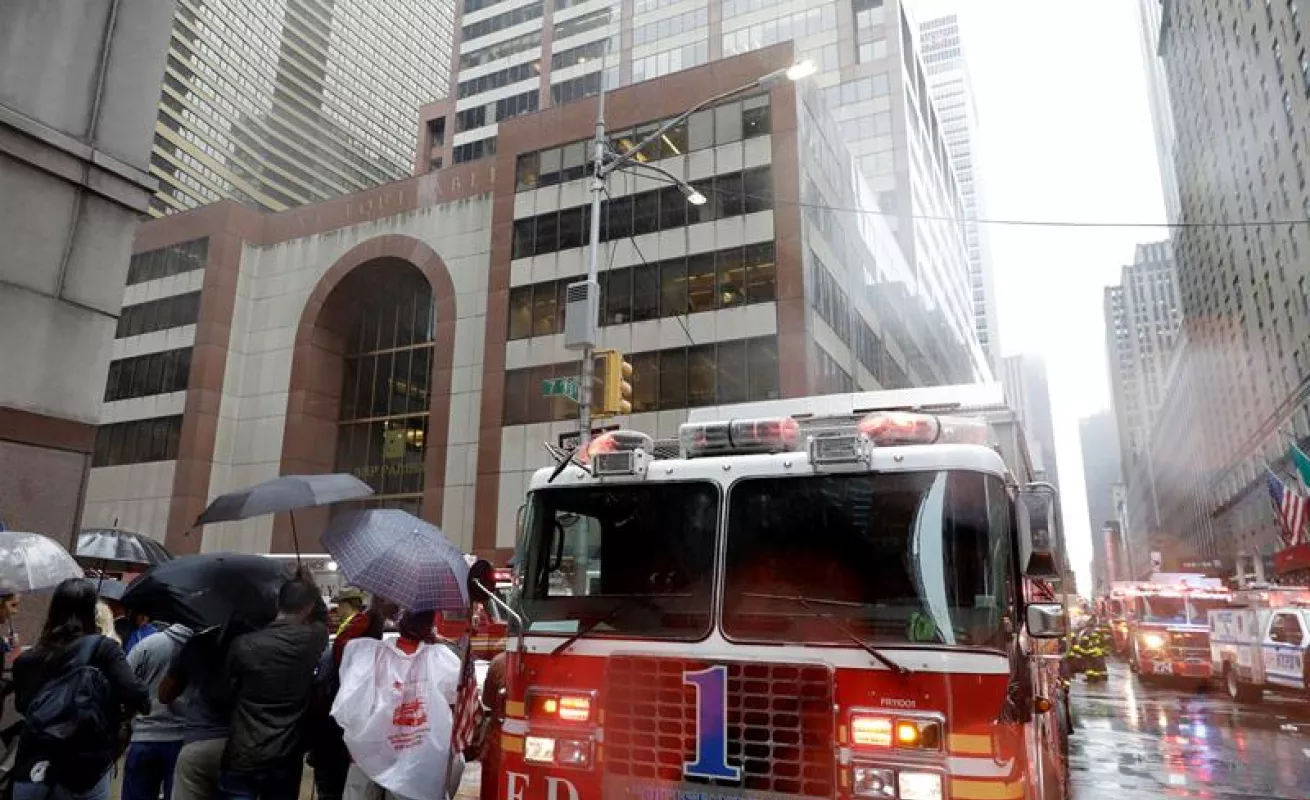 Accidente de un helicóptero en un rascacielos en Nueva York evoca el 11S