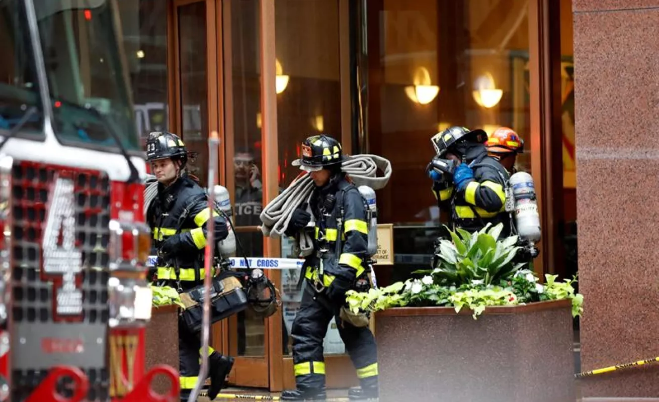 Accidente de un helicóptero en un rascacielos en Nueva York evoca el 11S