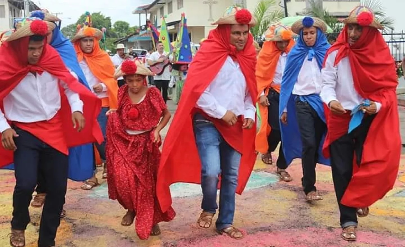 Los Santos entre lo religioso y la tradición