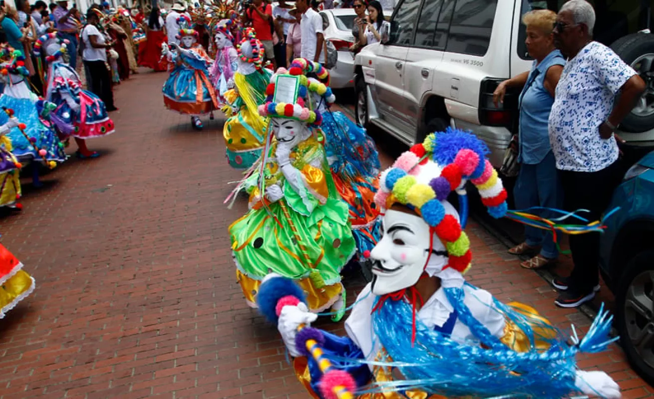 Rrimer Paseo de Danzas Nacionales del Corpus Christi