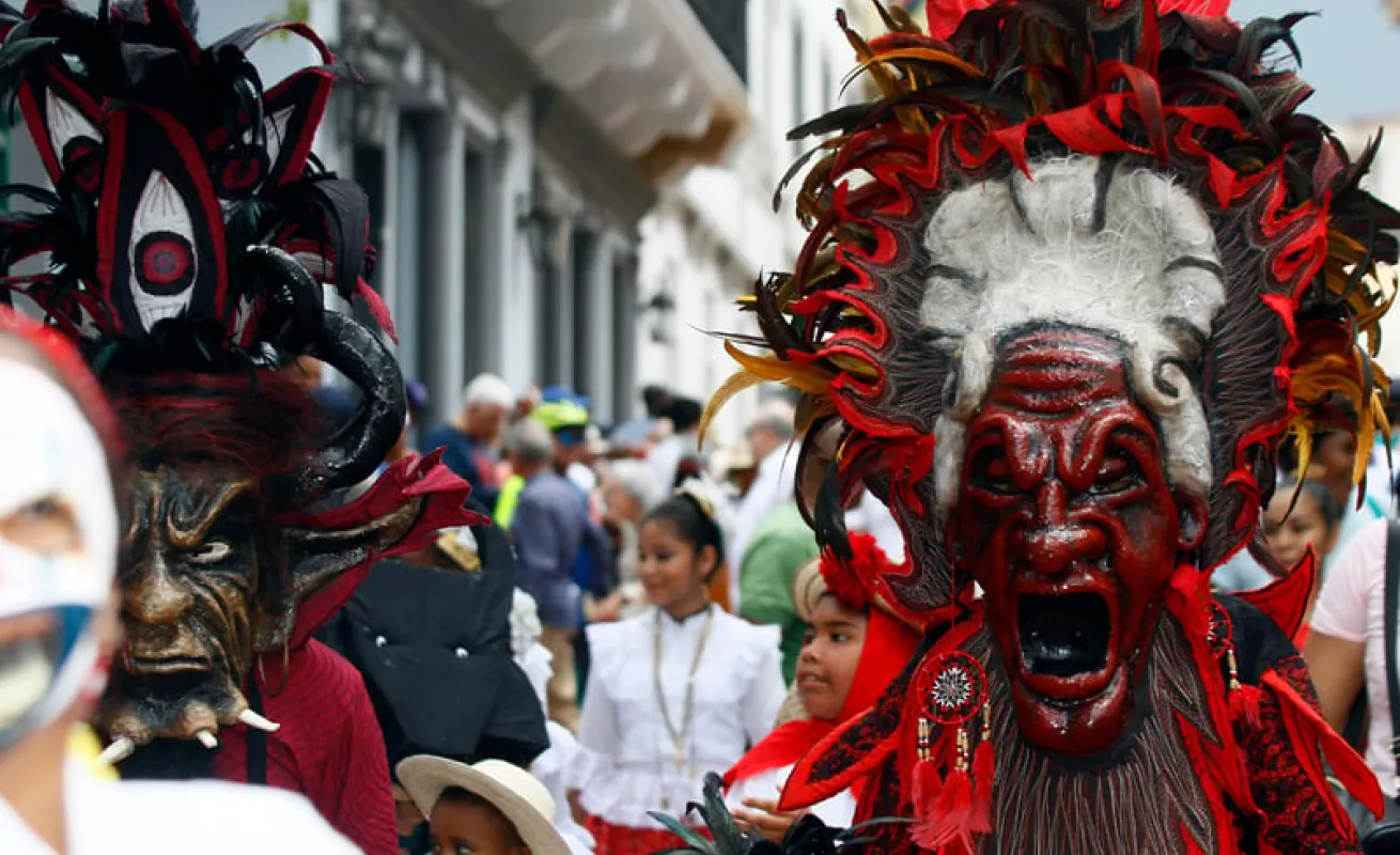 Rrimer Paseo de Danzas Nacionales del Corpus Christi