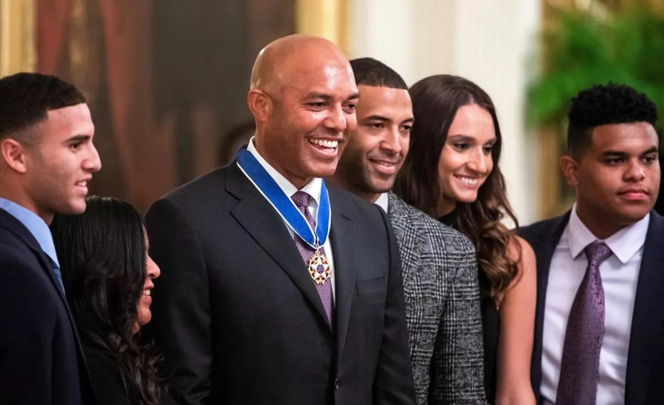 Mariano Rivera recibe máxima condecoración de EE.UU. de manos de Trump