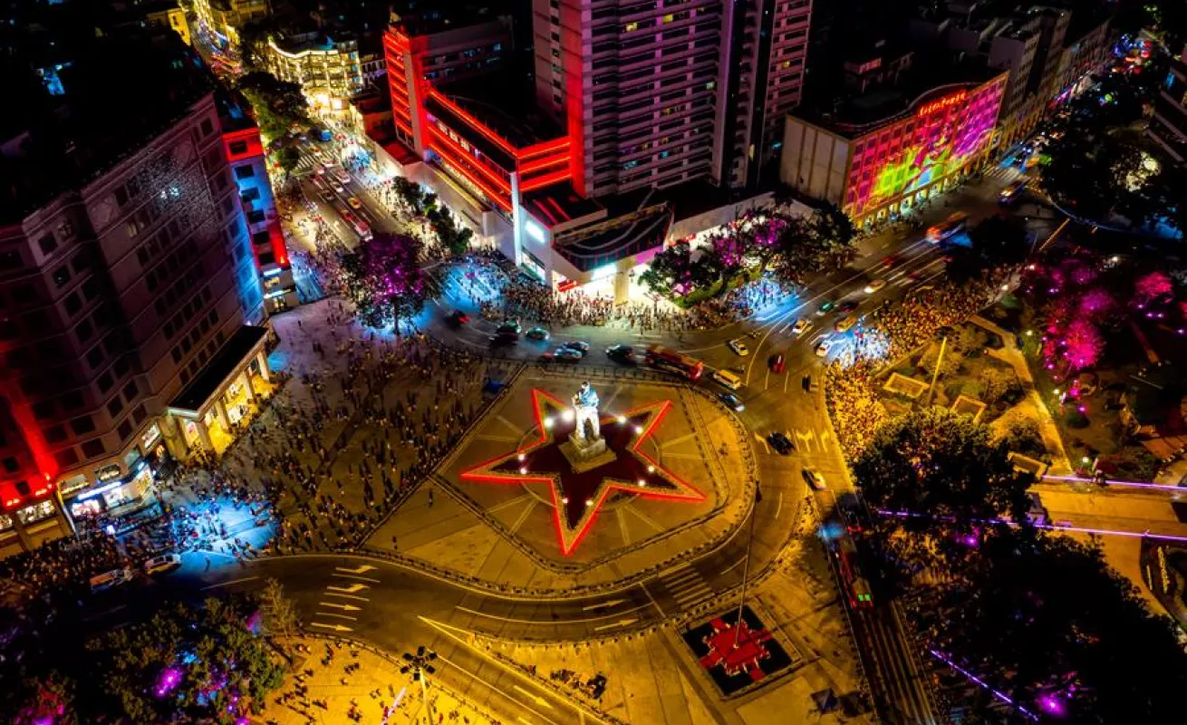 China exhibe su poderío en un desfile y celebra sus 70 años de fundación