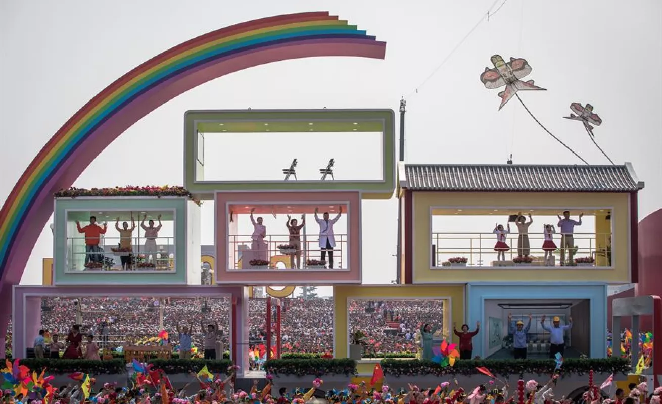 China exhibe su poderío en un desfile y celebra sus 70 años de fundación